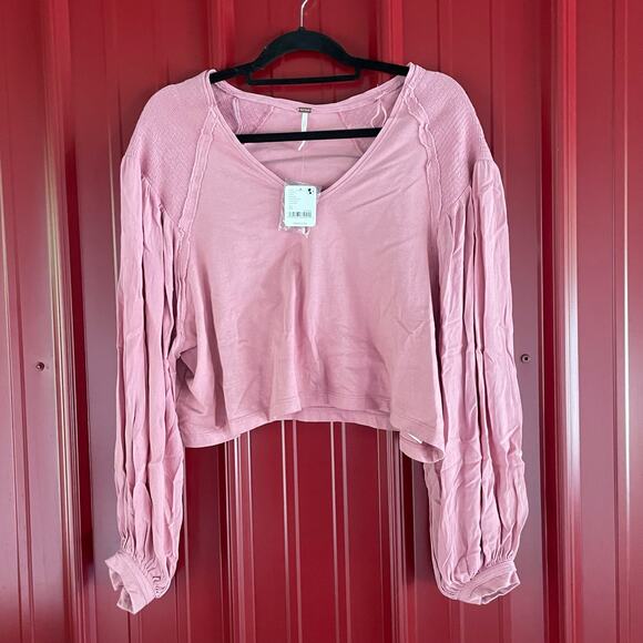 Free People Top Kathy Tee Blush Smocked blouson L/S V Neck Cropped‎ Pullover XS - Picture 1 of 10